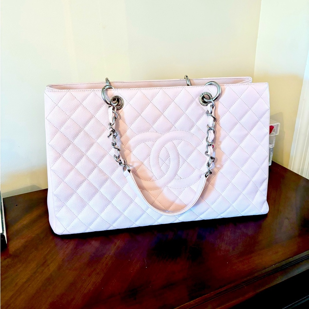 Caviar Leather Pink Chanel GST XL